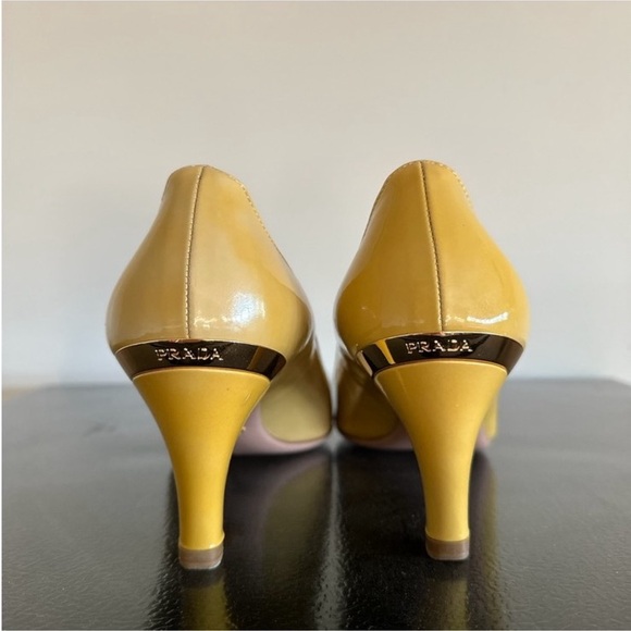 Prada size 38 (US8) heels - Picture 8 of 11